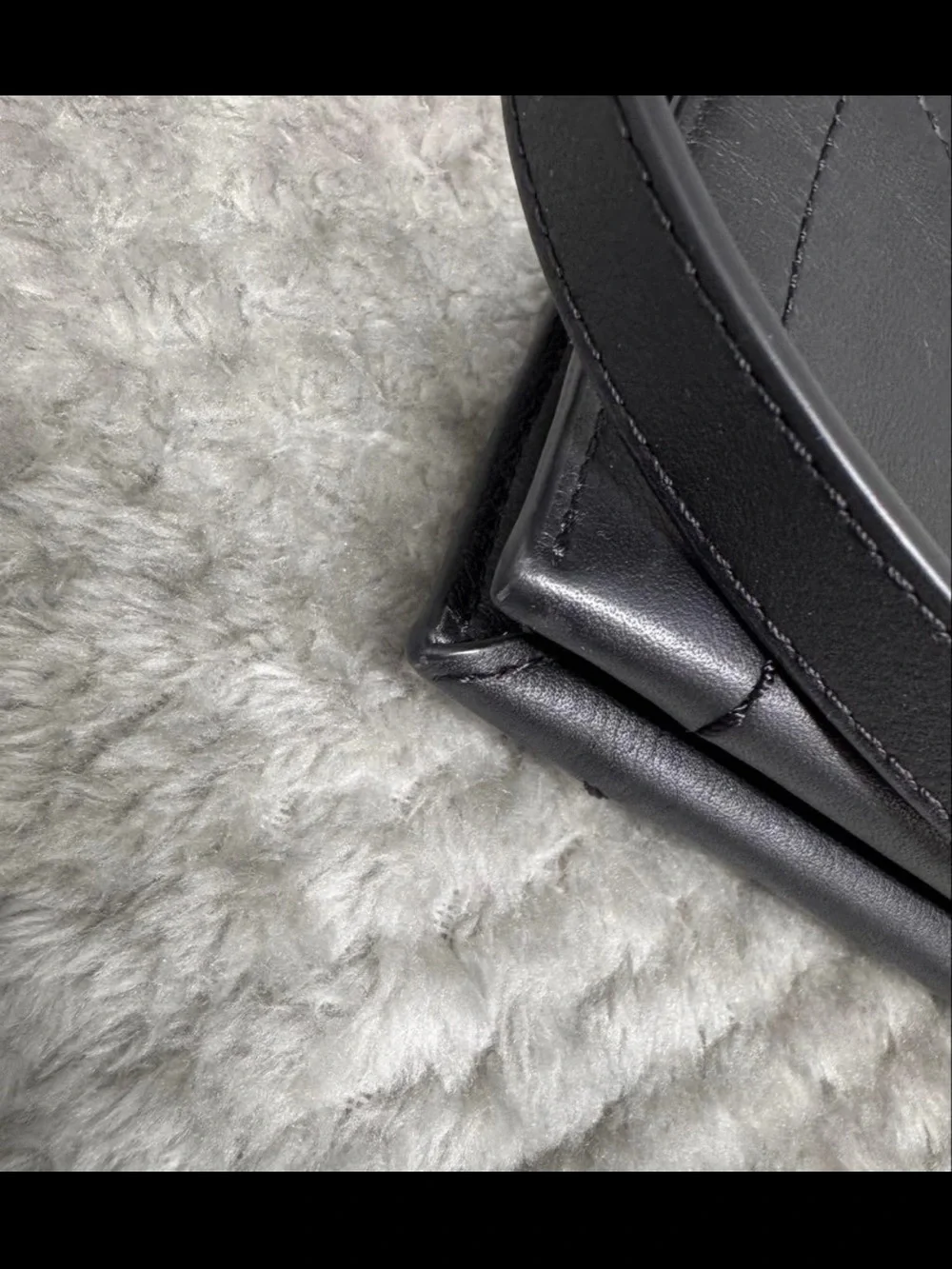 Mulberry Black Leather Shoulder Bag with Gold Chain Accent